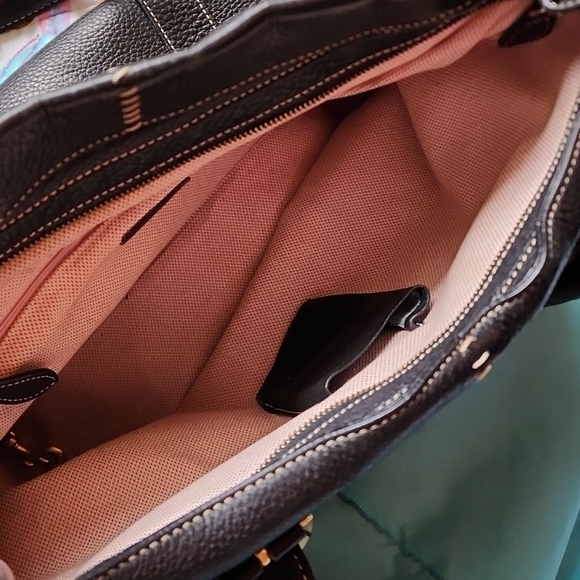 💖SALE💖** VINTAGE **Dooney & Bourke Large over the shoulder bag - Picture 3 of 6